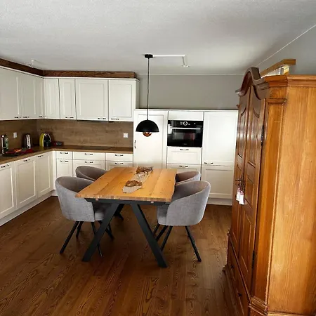 Leonorus Appartement *