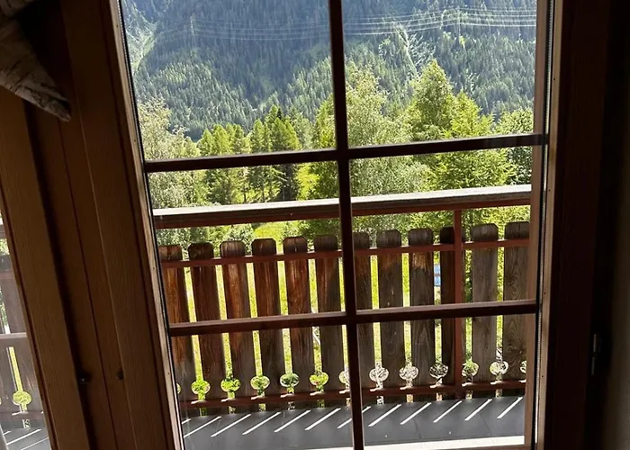 Leonorus Apartment Goms