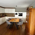 Leonorus Appartement *